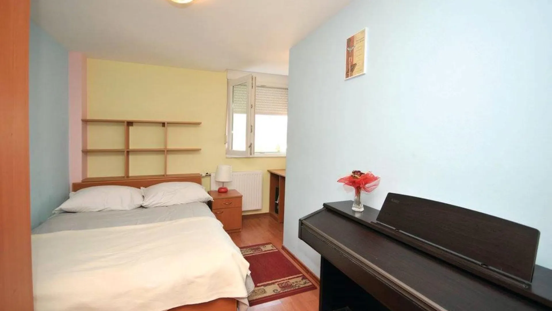 Kaštel Novi Apartment Sara