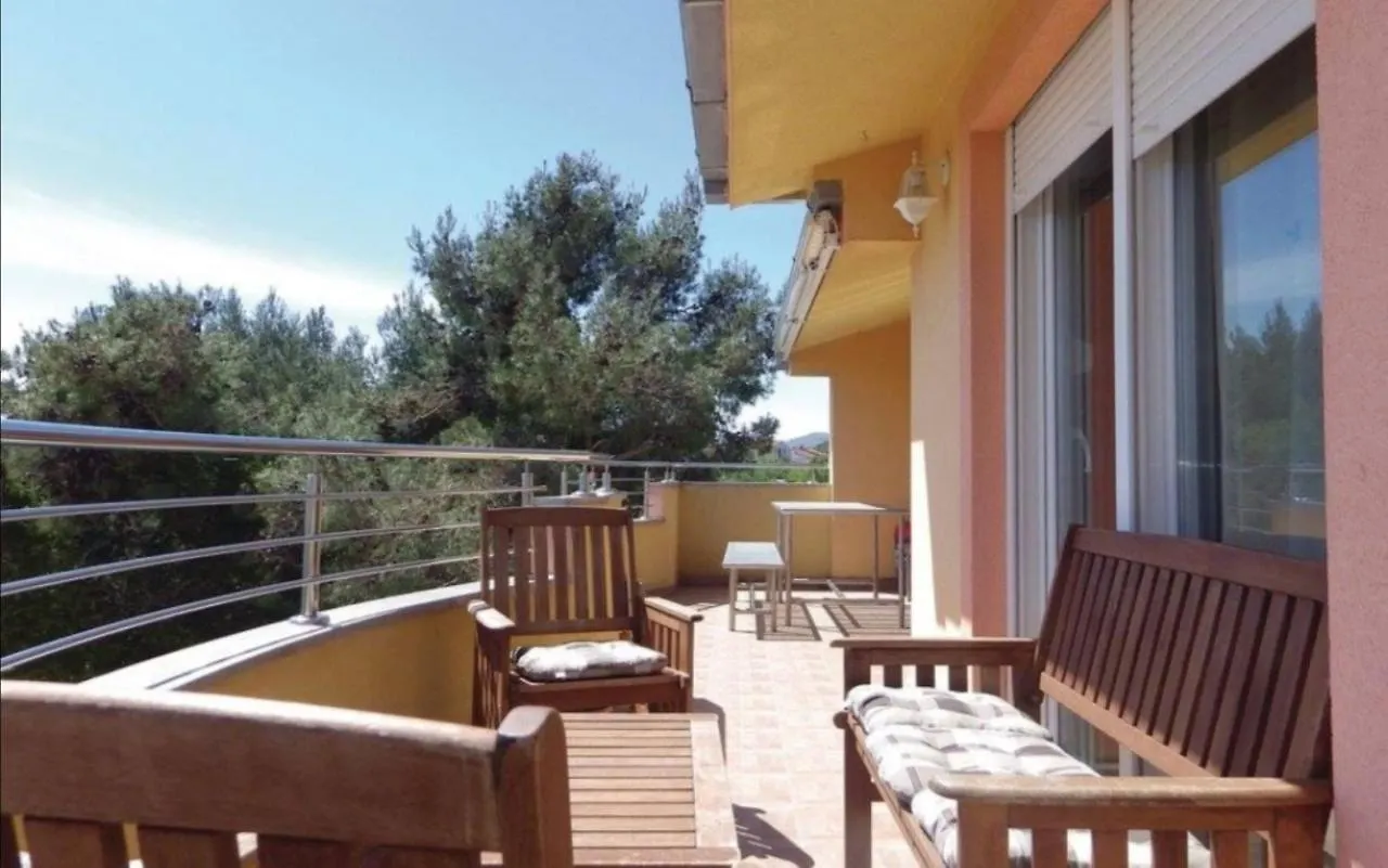 Kaštel Novi Apartment Sara